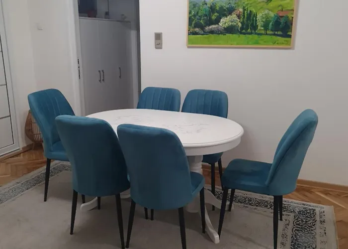 Turquoise Lägenhet *